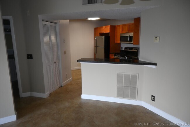 Building Photo - 8721 Wiles Rd