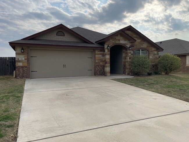 Building Photo - Available Now | Beautiful Single-Story 4 Bed, 2.5 Bath | Covered Patio | Close to Fort Cavazos | ...