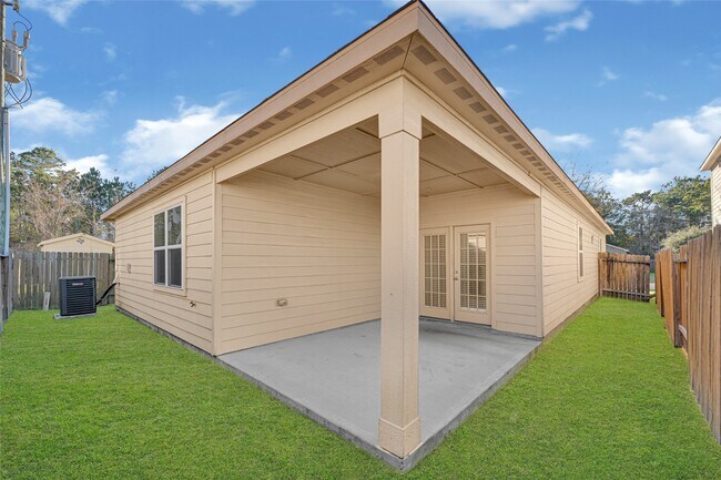 Building Photo - 10506 Pine Landing Dr