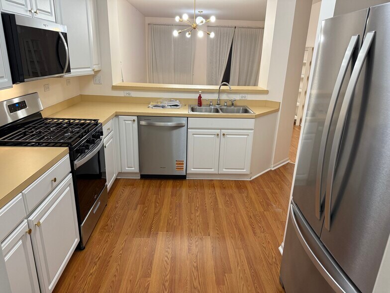 Building Photo - 2965 Stockton Ct