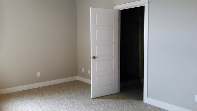 Building Photo - Wonderful  Home