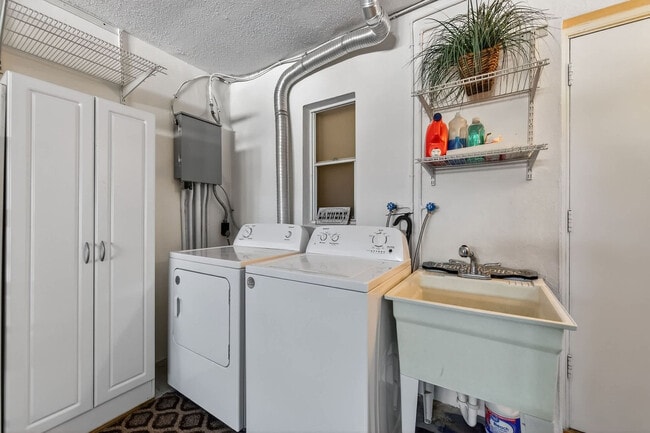 Building Photo - 2750 Ocean Shore Blvd