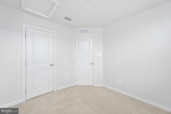 Building Photo - 7233 Statesman Blvd