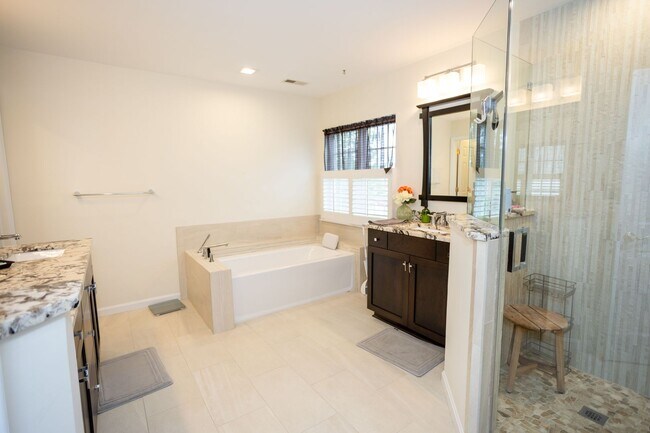 Building Photo - Coming Soon - Great find in Victory Lakes/...