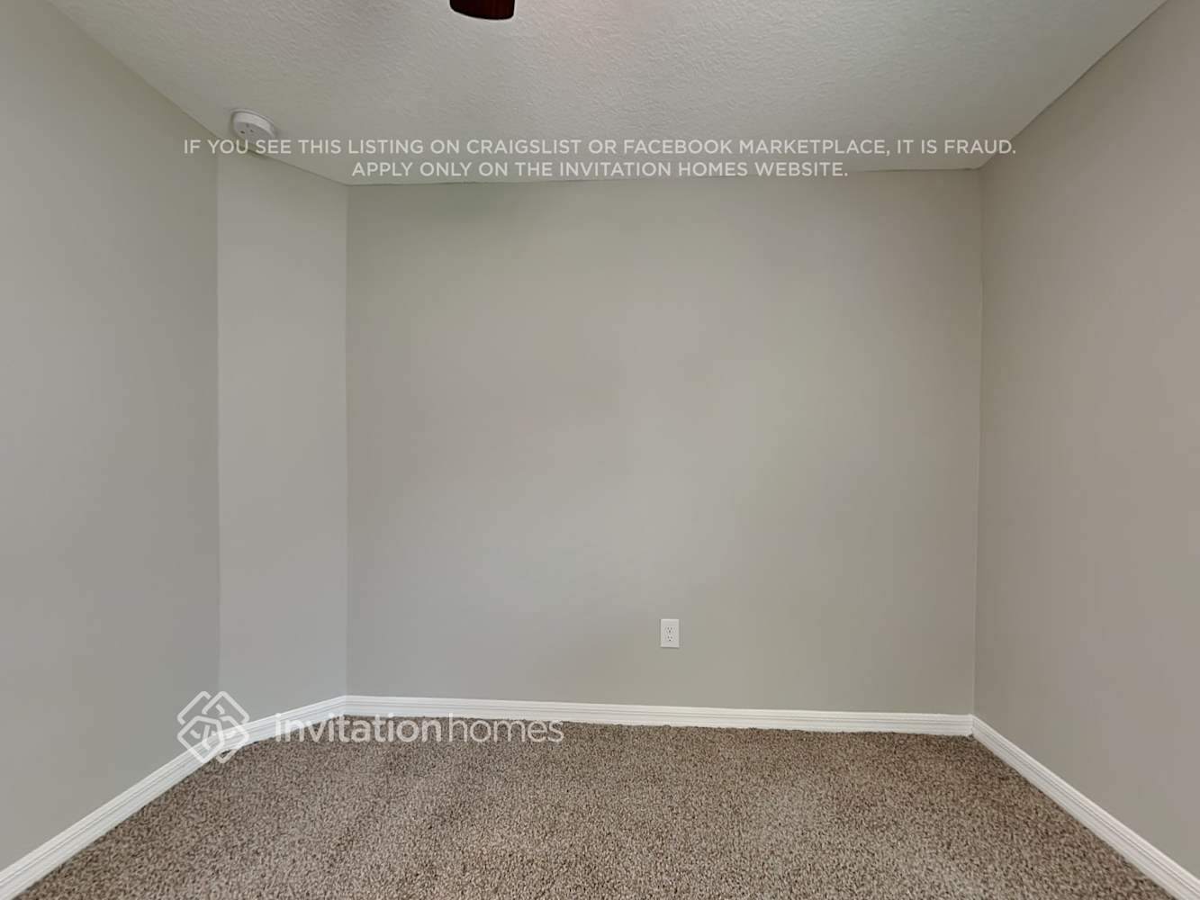 Building Photo - 1561 Blue Rose Dr