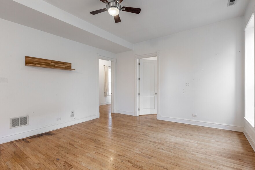 Building Photo - 1652 S Throop St