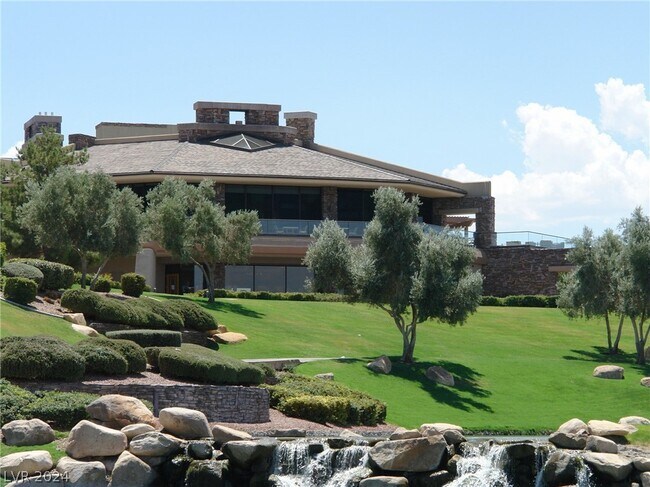 Building Photo - 10 Greely Club Tr