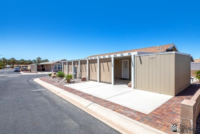 Building Photo - 5584 E 34th St