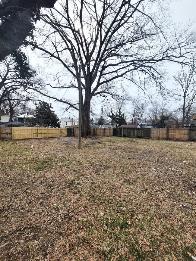 Building Photo - 3325 Florida Ave