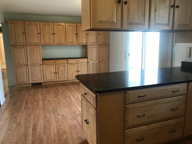 Building Photo - 2865 Burlington St