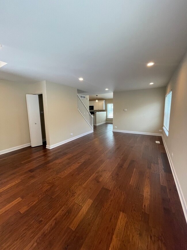 Building Photo - 6 Redbud Ct