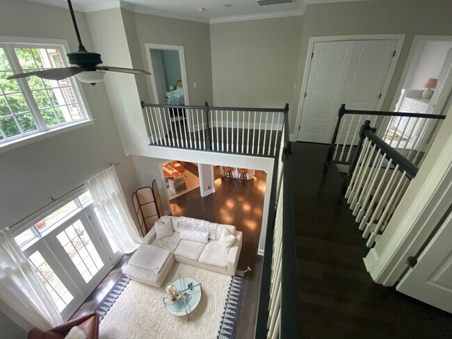 Building Photo - Dilworth home available immediately!