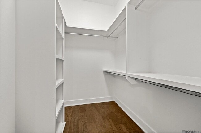 Building Photo - 306 St Thomas Ln