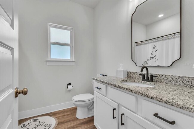 Building Photo - 5531 Blake Ln