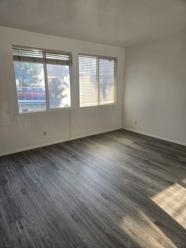 Building Photo - 421 Steiner Dr