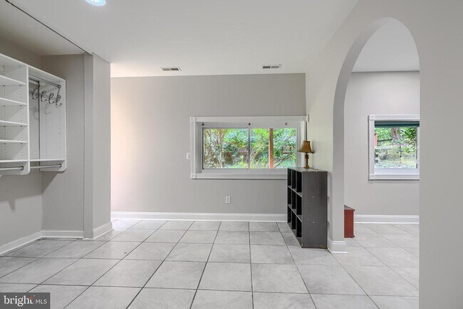 Building Photo - 2101 Tufton Ave