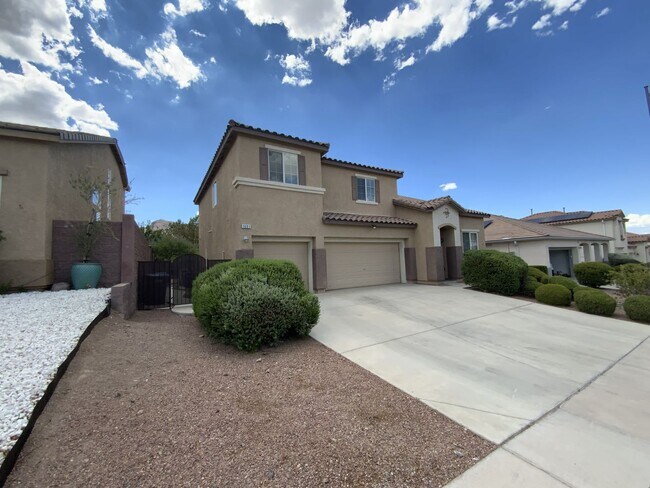 Building Photo - 4 bedrooms and 2.5 bathrooms 2-story home located in Henderson, NV!