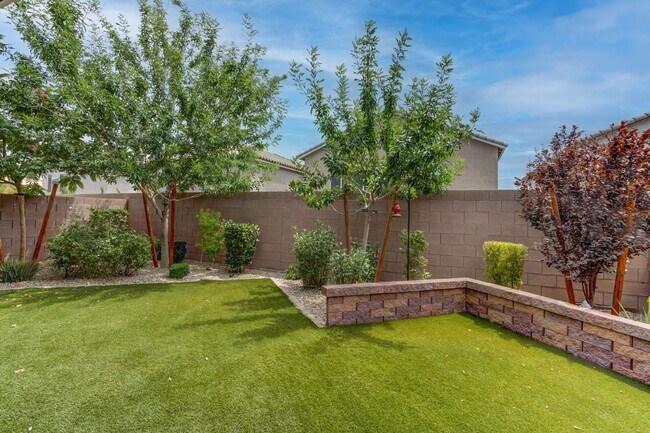 Building Photo - 9020 Nopah Peak Ct