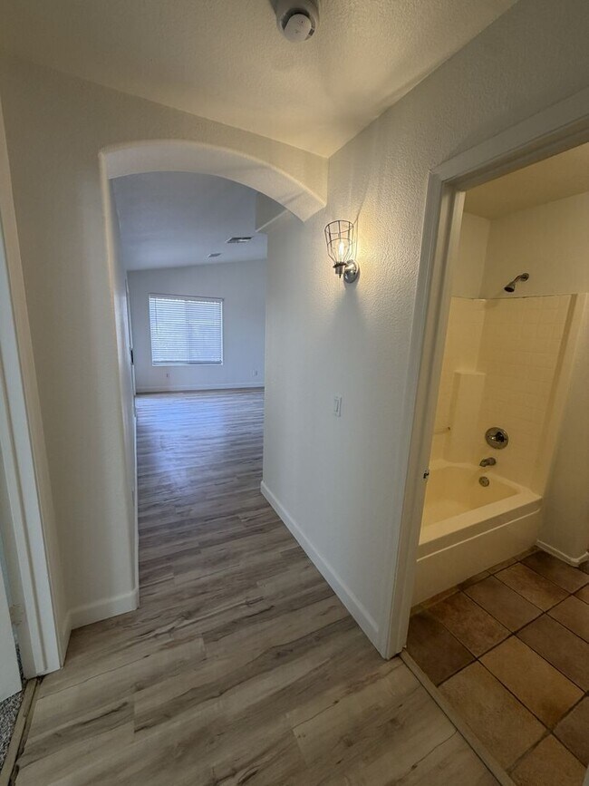 Building Photo - 3816 S 74th Dr