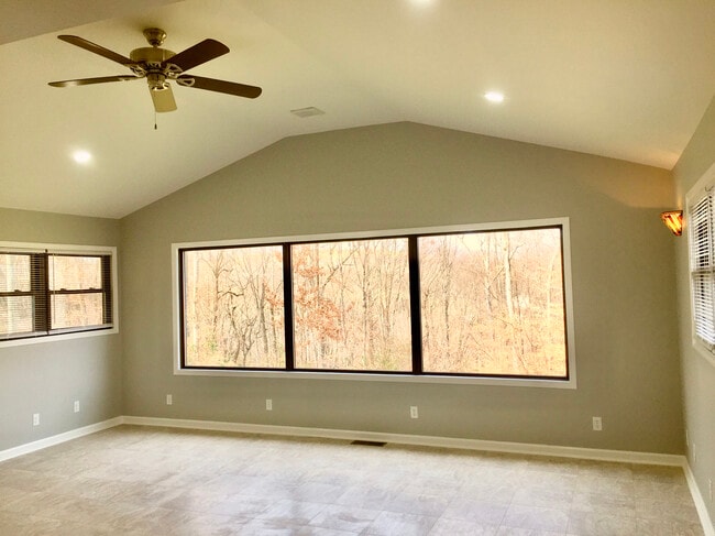 Building Photo - 228 Mark Dr