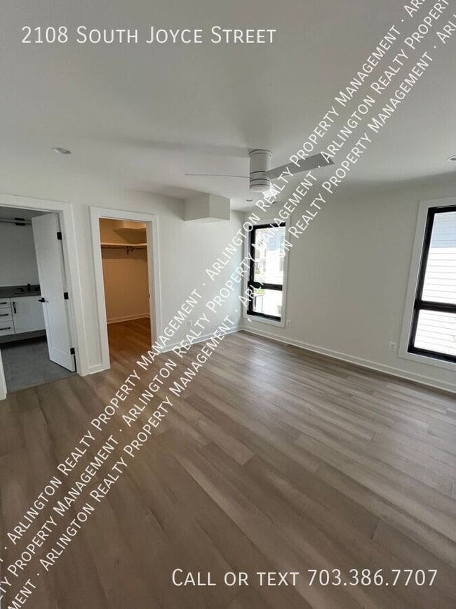 Building Photo - 2108 S Joyce St