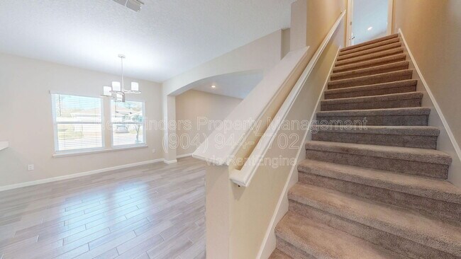 Building Photo - 1833 Mathews Manor Dr