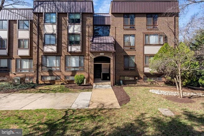 Building Photo - 130 Roberts Ln