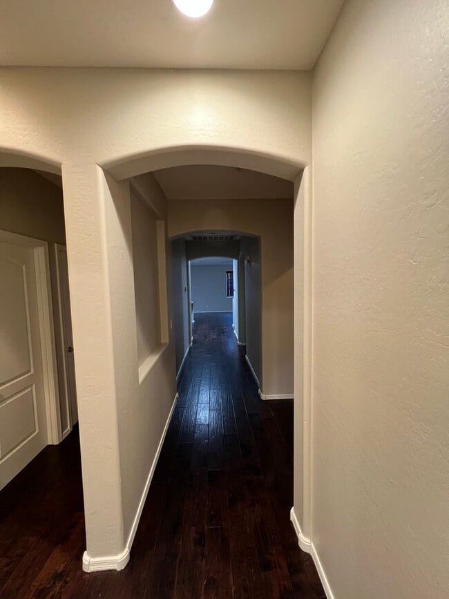 Building Photo - This is a great home located in Seville