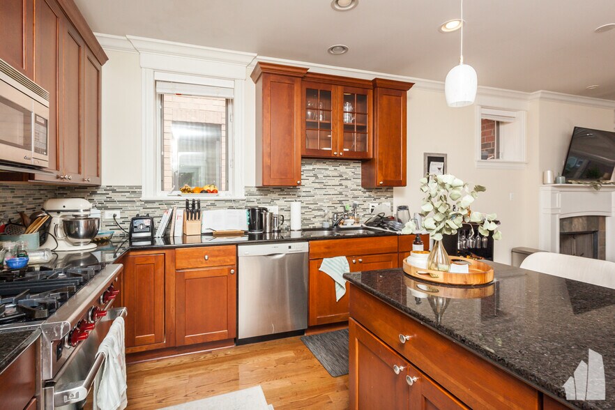 Building Photo - 2708 N Lehmann Ct