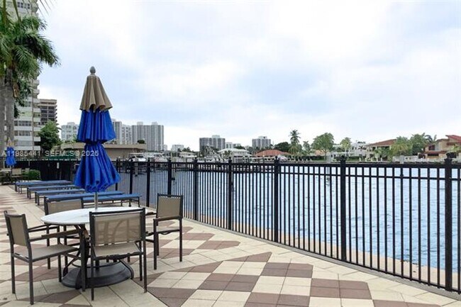 Building Photo - 1945 S Ocean Dr