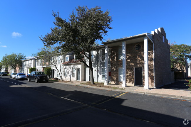 Building Photo - Heritage Square