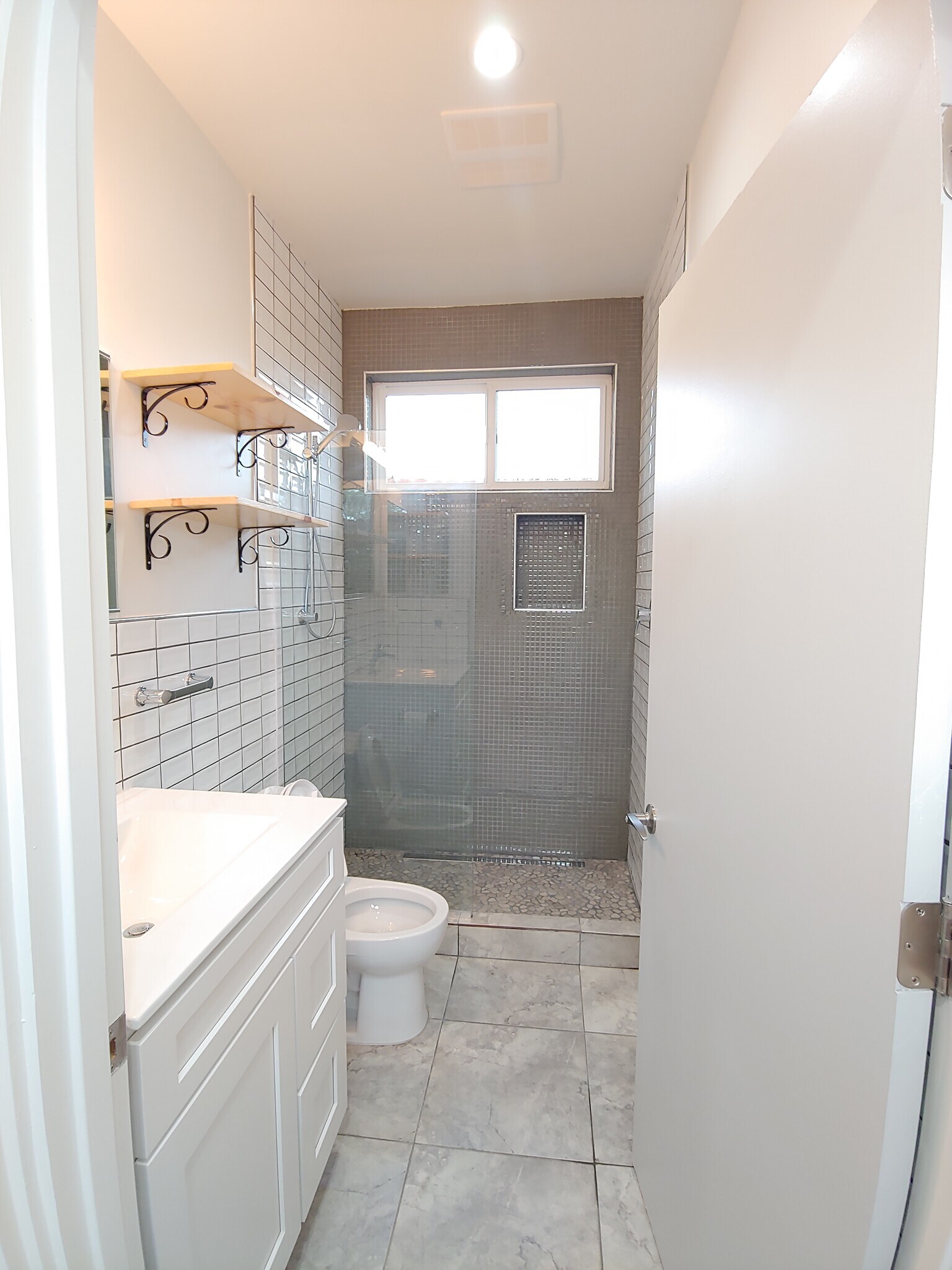 Building Photo - 4044 Alla Rd
