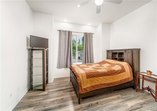 Building Photo - 5206 Topeka Dr