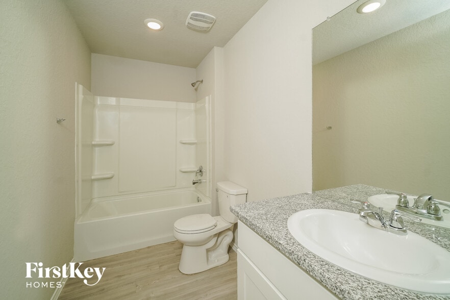 Building Photo - 10767 Prusiner Dr