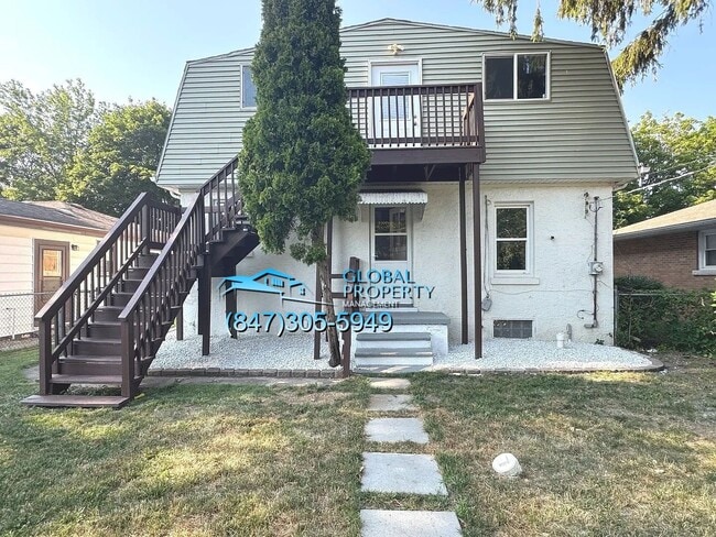 Building Photo - 5 Bedroom Home For Rent in Kankakee