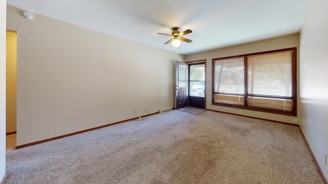 Building Photo - 2112-2114 Tyler