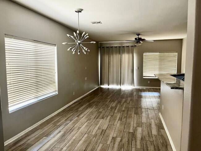 Building Photo - Remodeled Gilbert home
