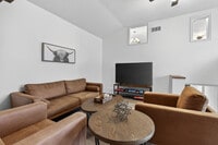 Building Photo - 453 Chamberlin Dr