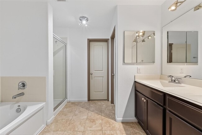 Building Photo - 9322 Limestone Ranch Ln