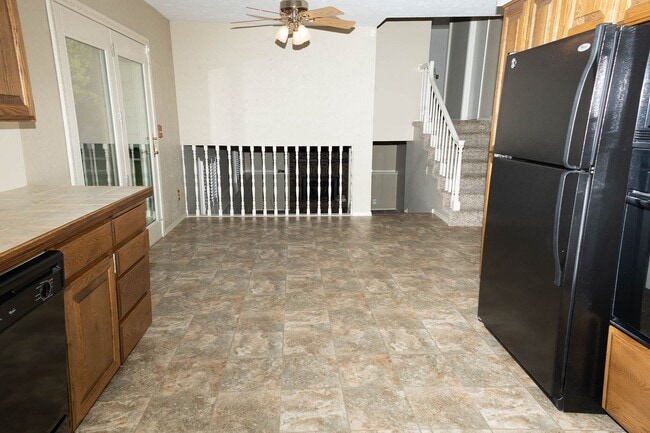 Building Photo - Spacious 5 Bed, 3 Bath Home for Rent in Idaho Falls!