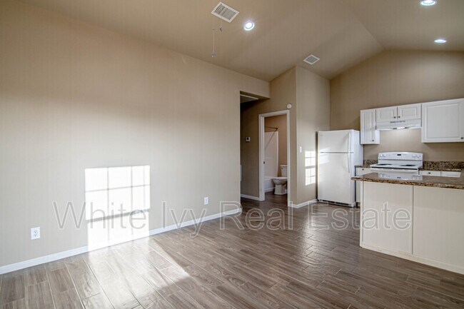 Building Photo - 875 FM 1696