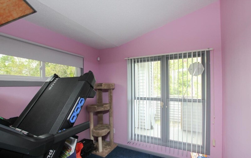 Building Photo - 401 Margit Ct