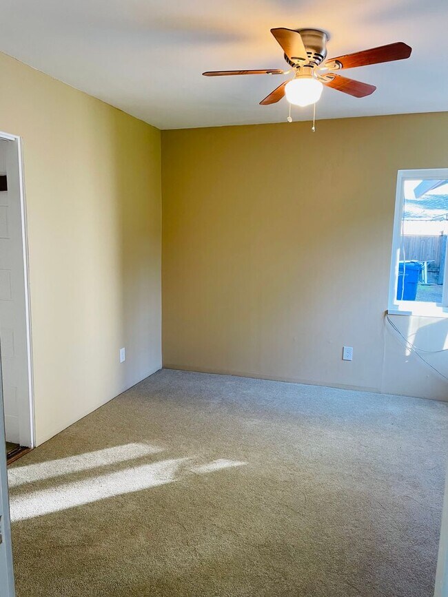 Building Photo - 3742 Orchard Ln