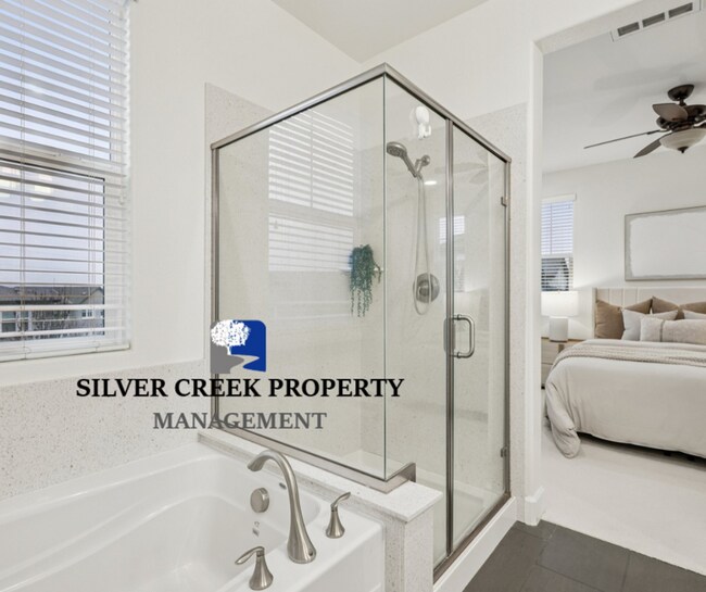 Building Photo - Beautiful Corner-Unit Townhome Near Downtown – 4 Bed | 3 baths
