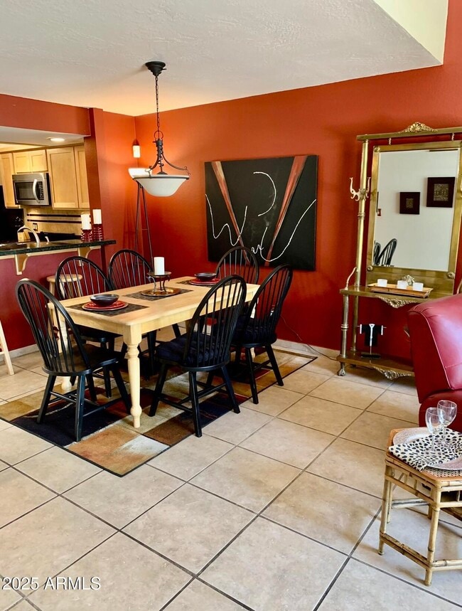 Building Photo - 2644 W Desert Cove Ave