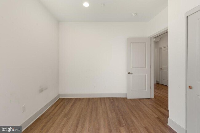 Building Photo - 1618 Mifflin St