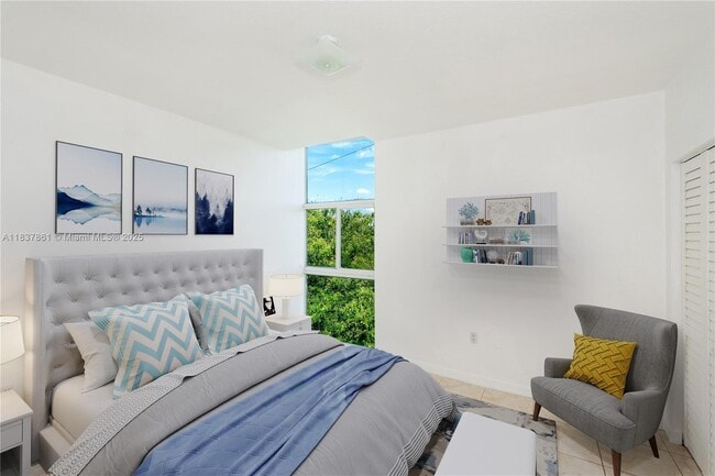 Building Photo - 8041 Harding Ave