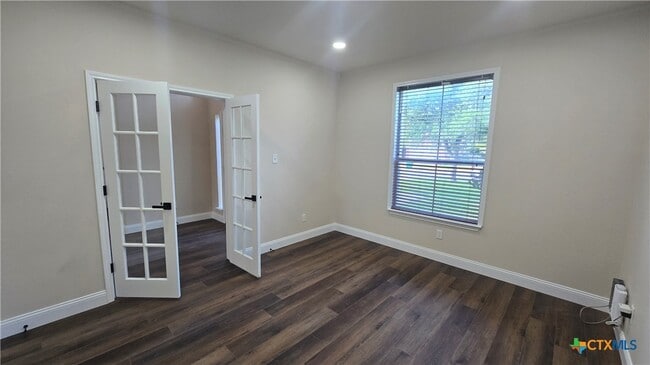 Building Photo - 235 Lottie Ln