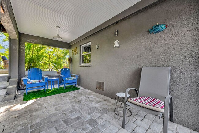 Building Photo - 28 Michiana Dr