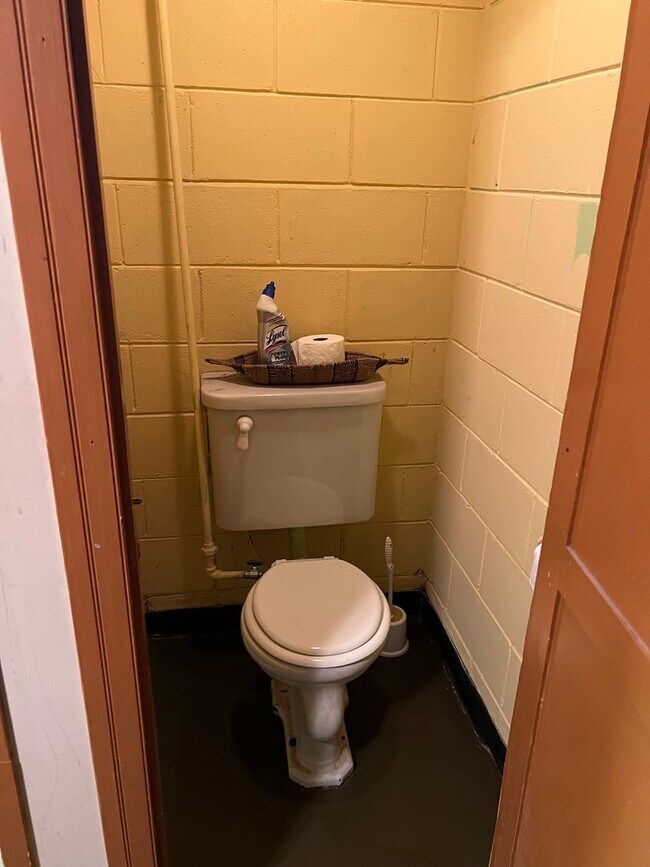 Building Photo - 3 Bedroom/2.5 Bathroom Home in Peoria for Lease